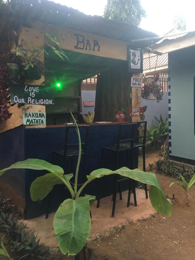 Ava Garden Backpackers Apartment Mto wa Mbu Luaran gambar