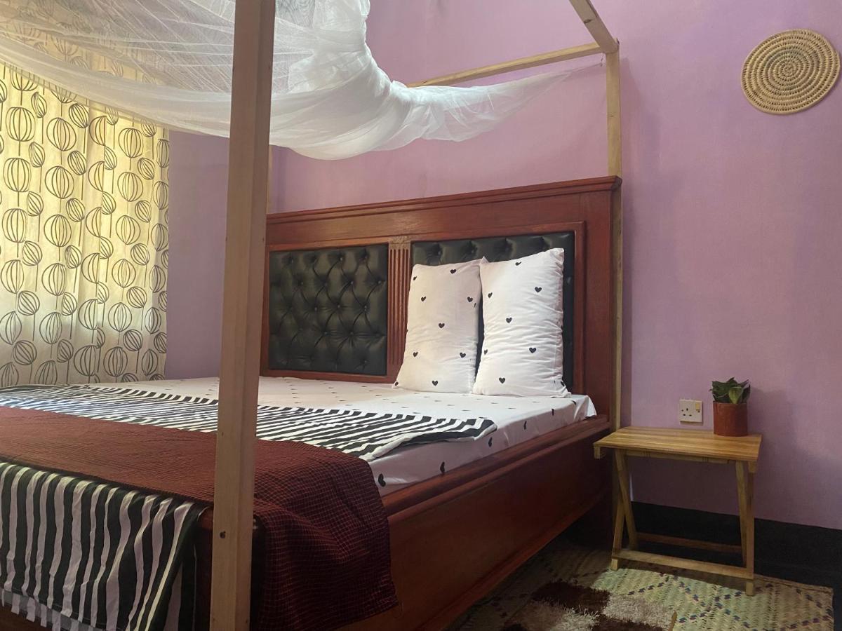 Ava Garden Backpackers Apartment Mto wa Mbu Luaran gambar